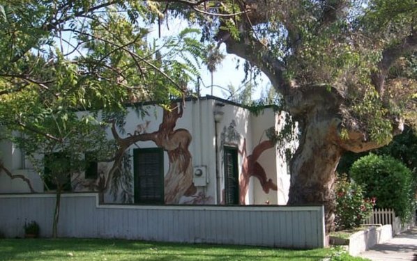 cathouse3.jpg